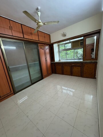 Room in 1 BHK Apartment at Lok Rachana, Mulund West – for Rent