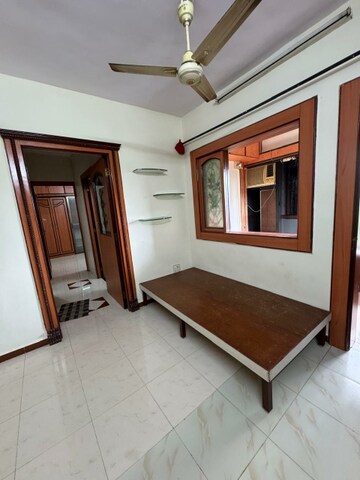 Room in 1 BHK Apartment at Lok Rachana, Mulund West – for Rent