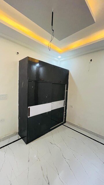 Room in 3 BHK Villa at Sector 10 Greater Noida – for Sale