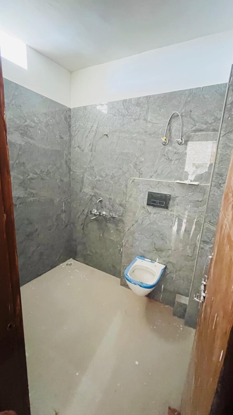 Bathroom, sector 10 greater noida 3 Bedroom 1365 Sq.Ft. Villa In Sector 10 Greater Noida Greater Noida 8902841