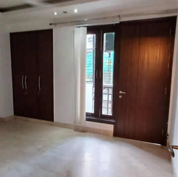 Room in 3 BHK Builder Floor at Khirki Extension – for Rent