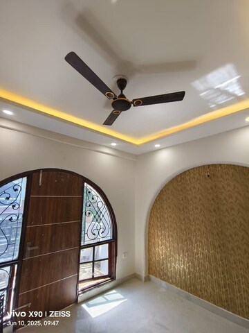 Furnished Amenities in 3 BHK Apartment at ABA Cleo County, Sector 121 – for Rent