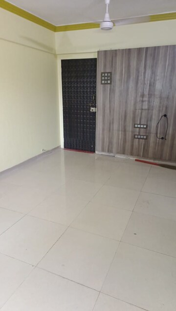 Room in 2 BHK Apartment at Chetwani Swastik Garden, Pokhran Road No Two – for Rent