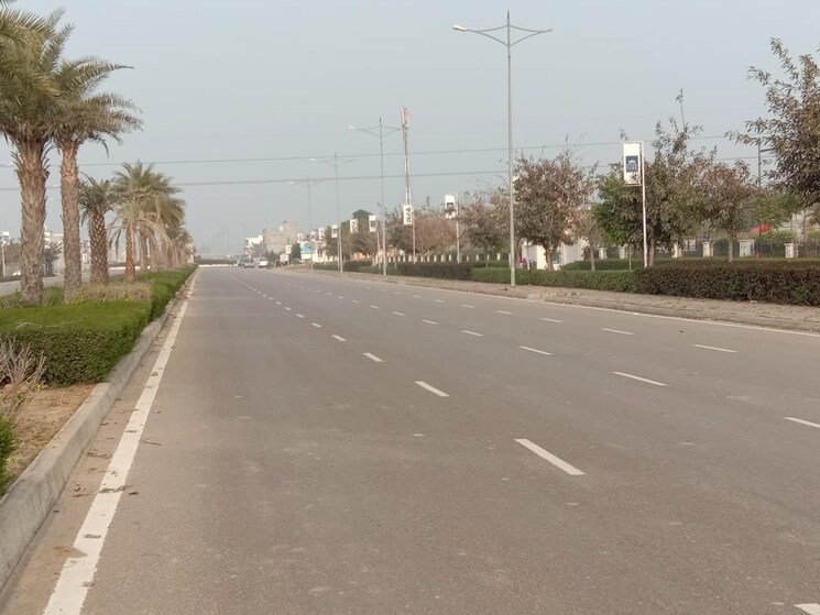  Parking, gmada-eco-city  150 Sq.Yd. Plot In North Mullanpur Chandigarh 8927612