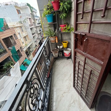 Balcony in 3 BHK Builder Floor at Sarvapriya Vihar – for Rent