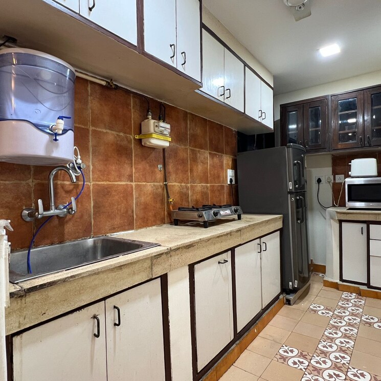 Kitchen, sarvapriya vihar 3 Bedroom 200 Sq.Yd. Builder Floor In Sarvapriya Vihar Delhi 8927634