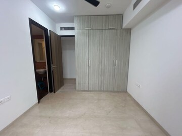 Room in 3 BHK Apartment at Lodha Marquise, Worli – for Rent