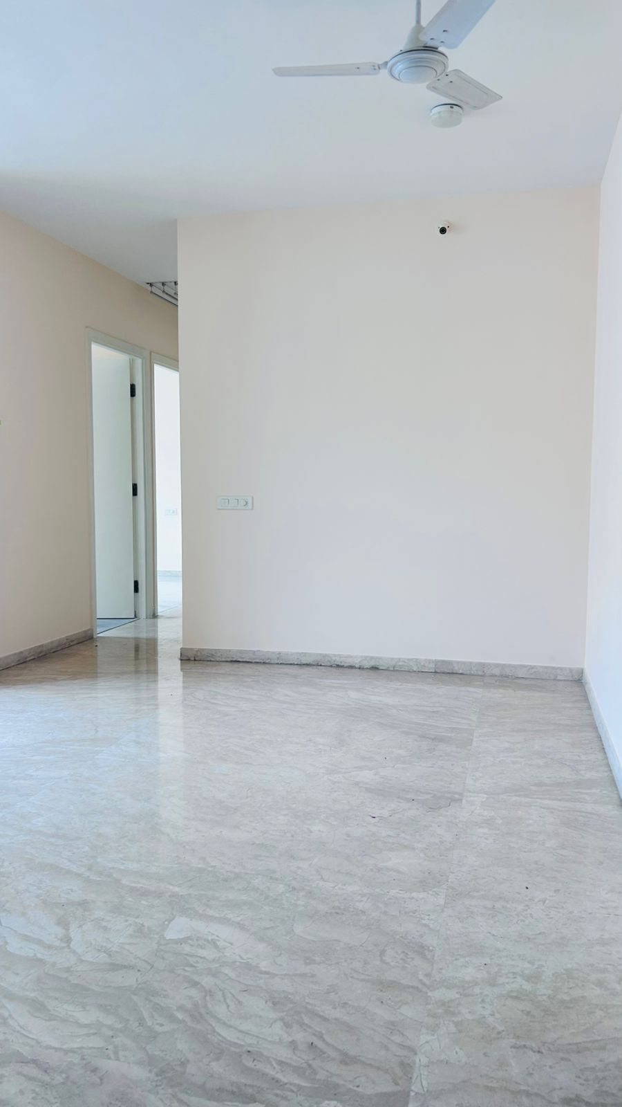 2 BHK + Pooja Room Apartment For Rent in Hiranandani Obelia The Walk