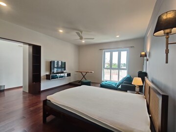Bedroom in 3 BHK Apartment at Nitesh Buckingham Gate, Lavelle Road – for Rent