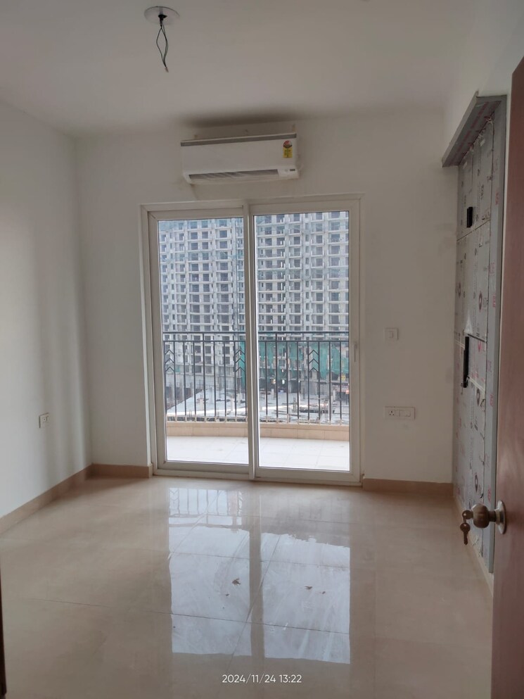 Room, dlf phase ii 4 Bedroom 300 Sq.Yd. Builder Floor In Dlf Phase ii Gurgaon 8927685