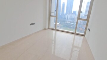 Room in 3 BHK Apartment at Lodha The Park, Worli – for Rent