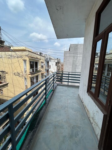 1 BHK Builder Floor For Rent in Saket