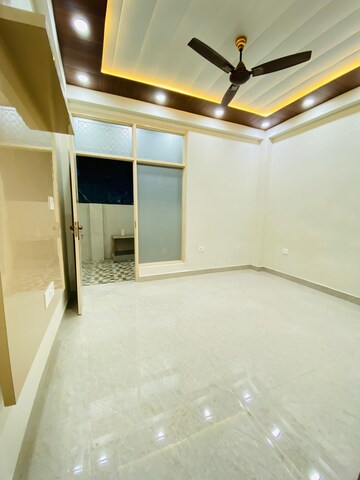 Room in 2 BHK Builder Floor at Niti Khand I – for Sale