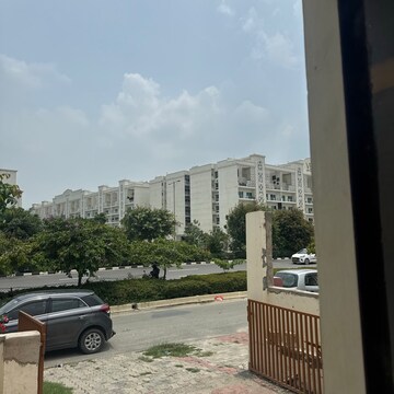 4 BHK Builder Floor For Sale in Uchdpl Veridia Oakwood Enclave, Wave City