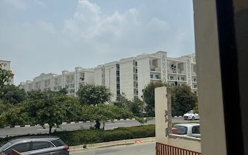 4 BHK Builder Floor For Sale in Uchdpl Veridia Oakwood Enclave, Wave City