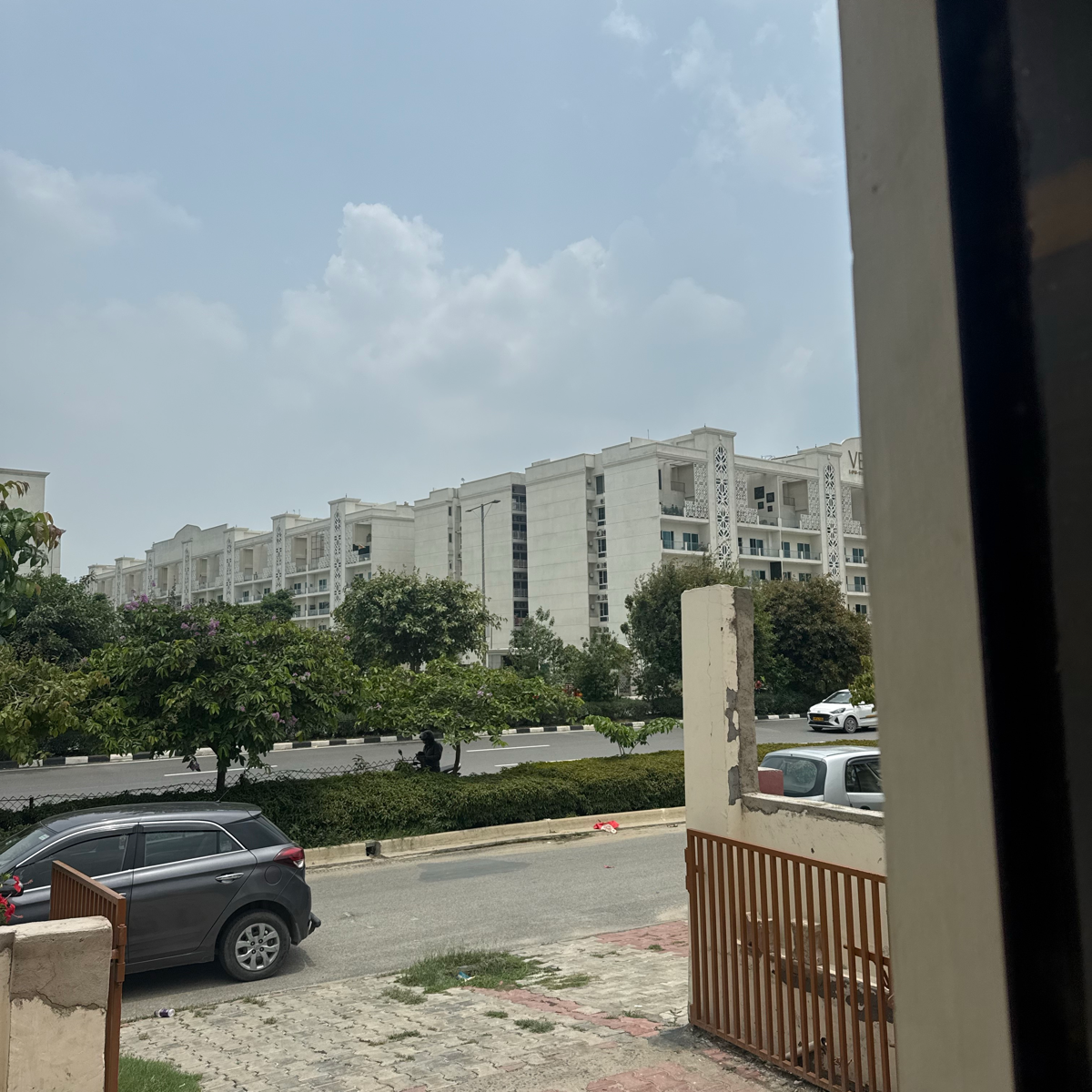 4 BHK + Pooja Room,Servant Room,Study Room,Extra Room Builder Floor For Sale in Uchdpl Veridia Oakwood Enclave