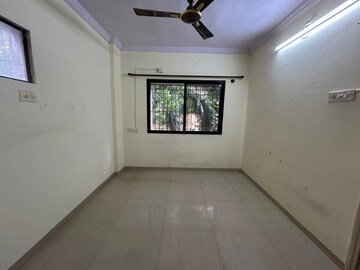 Room in 2 BHK Apartment at Raunak Unnathi Woods Phase 3, Ghodbunder Road – for Rent