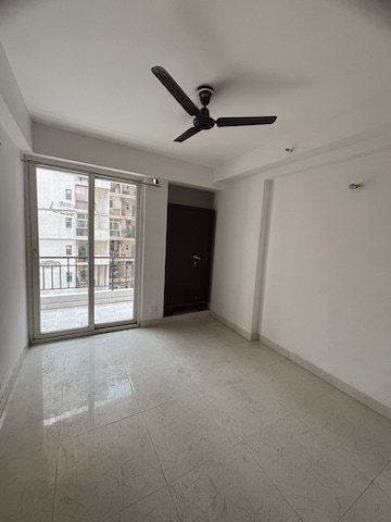 Room in 2.5 BHK Apartment at Wall Rock Aishwaryam, Sector 16c Greater Noida – for Sale