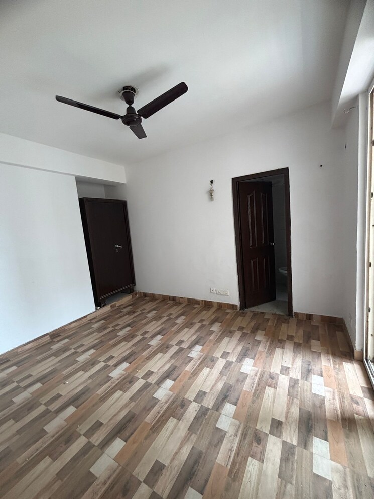 Bedroom, wall-rock-aishwaryam 2.5 Bedroom 1125 Sq.Ft. Apartment In Sector 16c Greater Noida Greater Noida 8927712