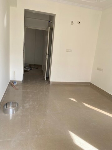 Room in 3 BHK Apartment at New Shivalik Society, Sector 51 – for Rent