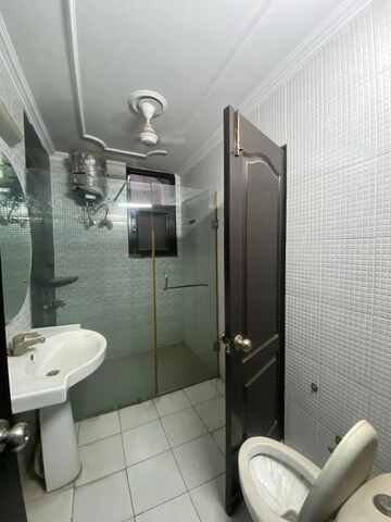 Bathroom in 2 BHK Apartment at Kishanpura – for Rent