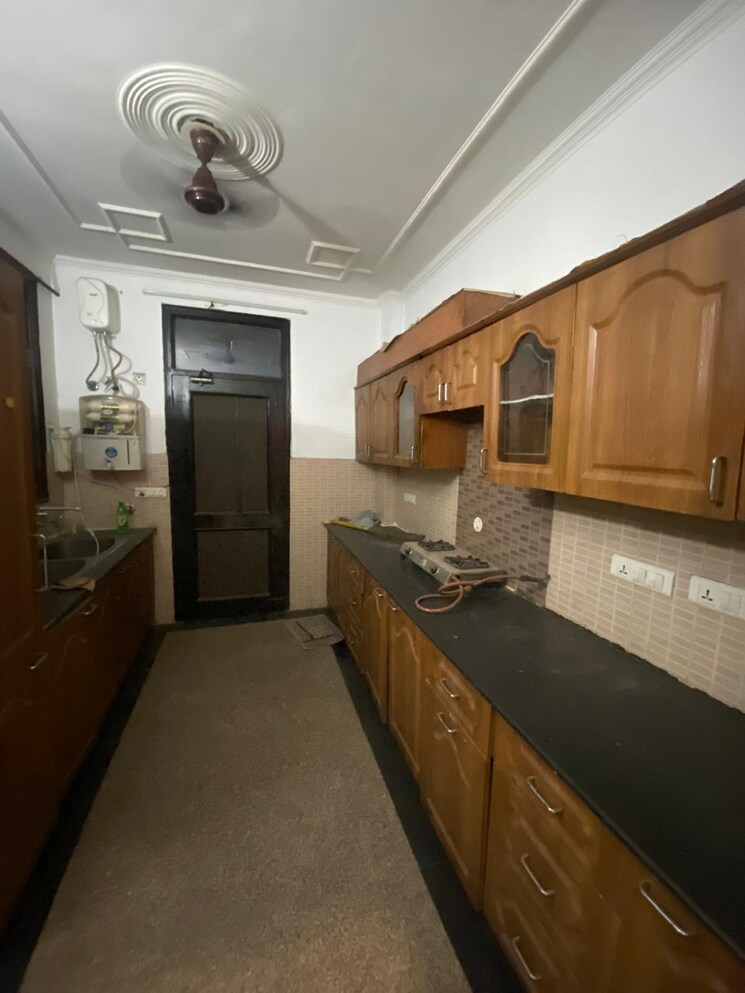 Kitchen, kishanpura 2 Bedroom 125 Sq.Yd. Apartment In Kishanpura Zirakpur 8927750