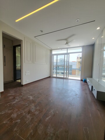 Staircase in 4 BHK Builder Floor at Uppal Southend, Sector 49 – for Rent