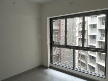 Room in 2 BHK Apartment at Veena Smart Homes, Kandivali West – for Rent