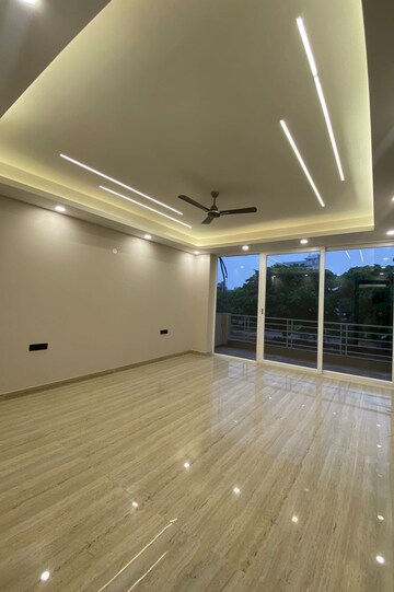 Room in 4 BHK Builder Floor at Ansal API Esencia, Sector 67 – for Rent