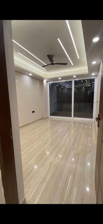 Bedroom in 4 BHK Builder Floor at Ansal API Esencia, Sector 67 – for Rent