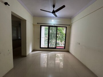 Room in 1 BHK Apartment at Unnathi Woods Phase 1 And 2, Ghodbunder Road – for Sale