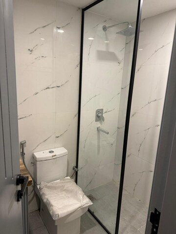 Bathroom in 4 BHK Apartment at Central Park Flower Valley Aqua Front Towers, Sohna Sector 33 – for Rent