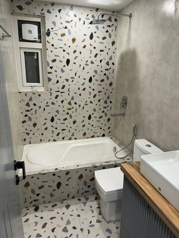 Bathroom in 4 BHK Apartment at Central Park Flower Valley Aqua Front Towers, Sohna Sector 33 – for Rent