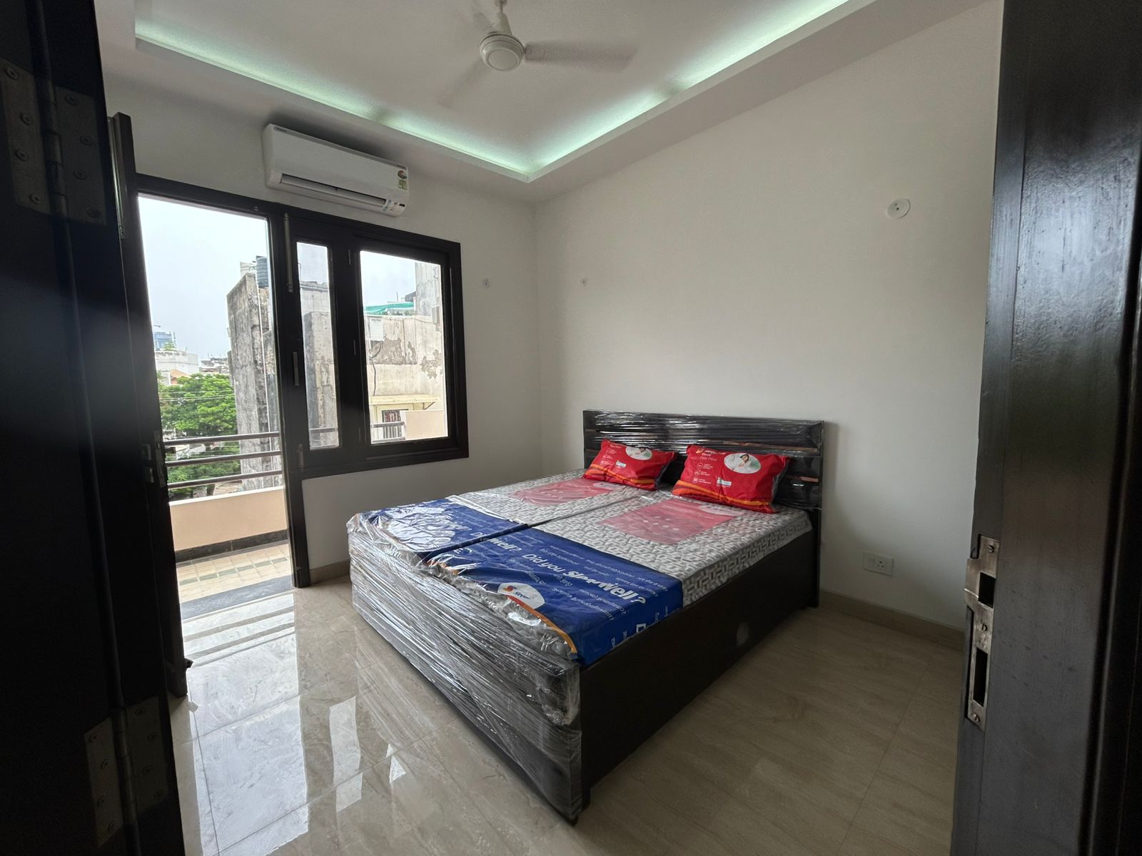 3 BHK + Study Room Independent House For Rent in Sushant Lok 2