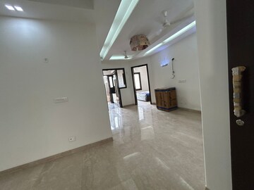 Room in 3 BHK Independent House at Sushant Lok 2, Sector 57 – for Rent