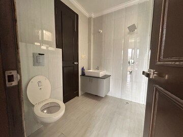 Bathroom in 3 BHK Independent House at Sushant Lok 2, Sector 57 – for Rent