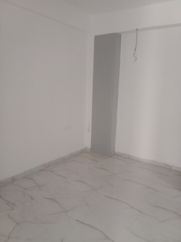 Room in 3 BHK Apartment at ROF Alante, Sector 108 – for Rent