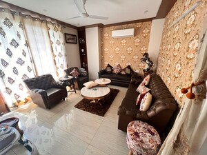 Bedroom in 3 BHK Builder Floor at Ardee City, Sector 52 – for Sale