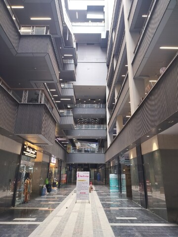  Shop For Rent in Galaxy Blue Sapphire Plaza, Sector 4 Greater Noida