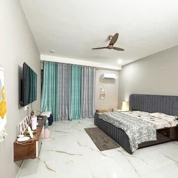 Bedroom in 4 BHK Builder Floor at Housing Board Colony Sector 51, Sector 51 – for Rent