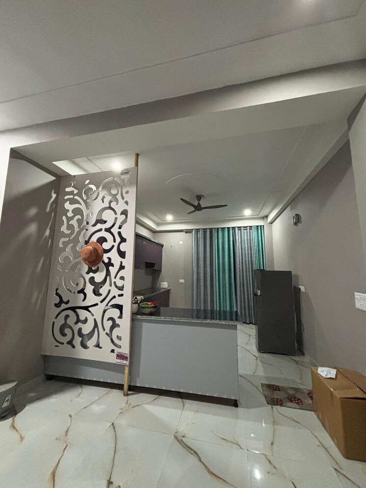 Living Room, housing-board-colony-sector-51 4 Bedroom 500 Sq.Yd. Builder Floor In Sector 51 Gurgaon 8927867