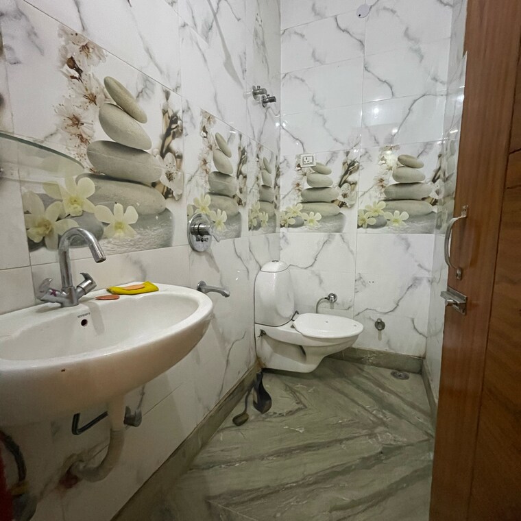 Team Area, rohini sector 25 3 Bedroom 650 Sq.Ft. Builder Floor In Rohini Sector 25 Delhi 8927874