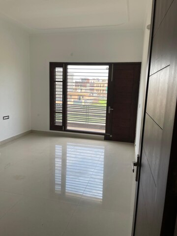 Room in 3 BHK Independent House at Aerocity – for Rent
