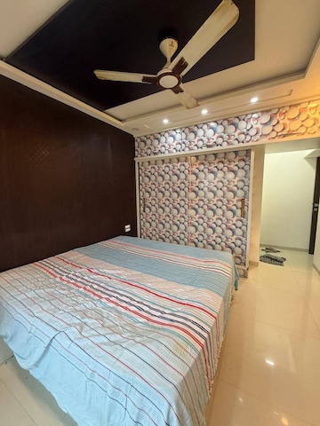 Bedroom in 2 BHK Apartment at Azad Nagar Sangam CHS Andheri, Andheri West – for Rent