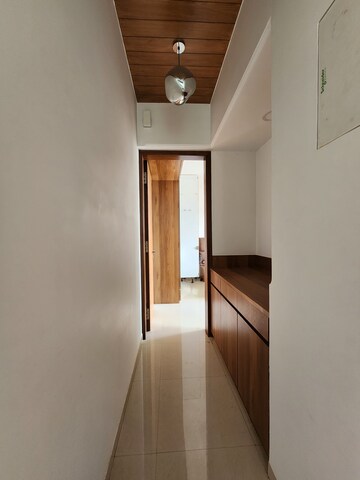 2 BHK Apartment For Rent in Lokhandwala Infrastructure Spring Leaf, Kandivali East
