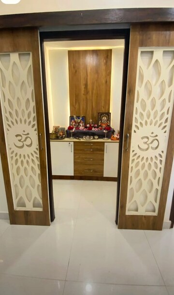 Bedroom in 2 BHK Apartment at Kalinga Apartment, Mulund West – for Rent