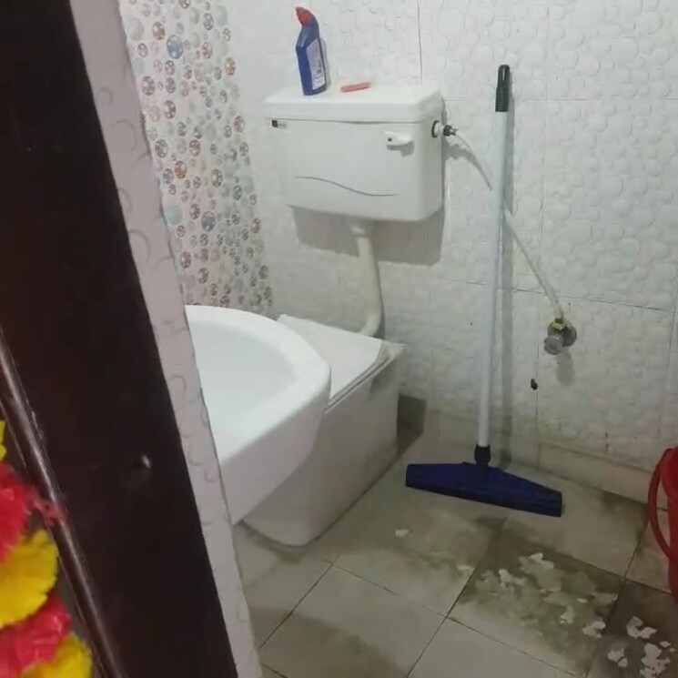 Bathroom, tanishq-resident-welfare-association 3 Bedroom 1100 Sq.Ft. Builder Floor In Mehrauli Delhi 8927890