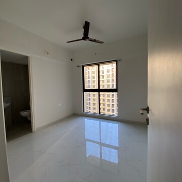 Room in 3 BHK Apartment at Runwal Gardens Phase 2, Kalyan Shilphata Road – for Rent