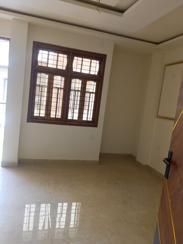 Room in 2 BHK Independent House at Deva Road – for Sale
