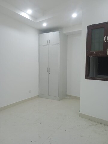 Room in 2 BHK Builder Floor at Saket – for Rent